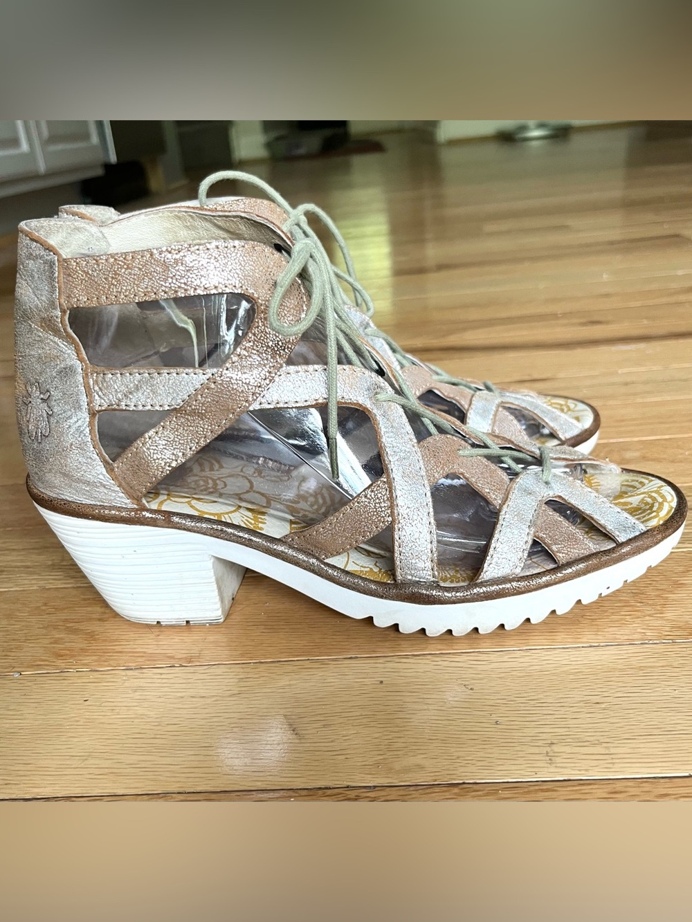 Fly London Sandals leather Strappy Metallic Gladiator “Want” Pearl/Luna Size 39